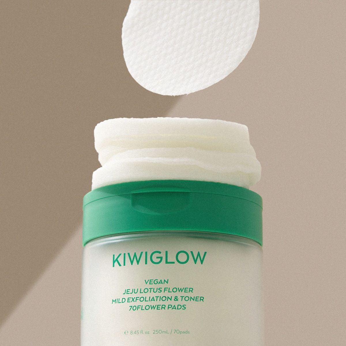 키위글로우(KIWIGLOW) 키위글로우 비건  제주 연꽃 마일드 각질케어 70송이 토너패드