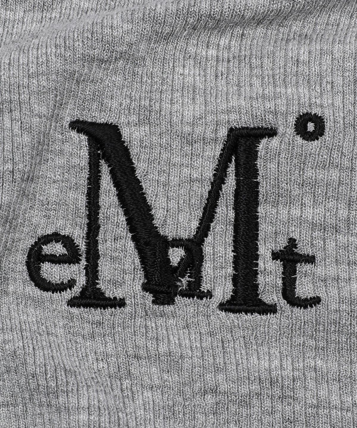 무센트(MUCENT) 메라 홀터넥 크롭 슬리브리스 나시 (4컬러)