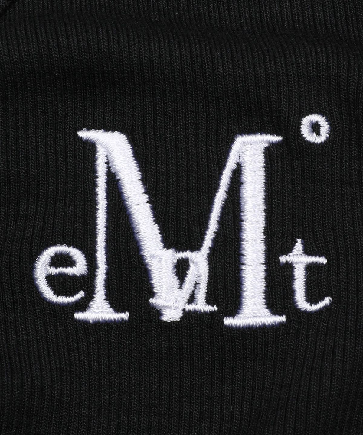 무센트(MUCENT) 메라 홀터넥 크롭 슬리브리스 나시 (4컬러)