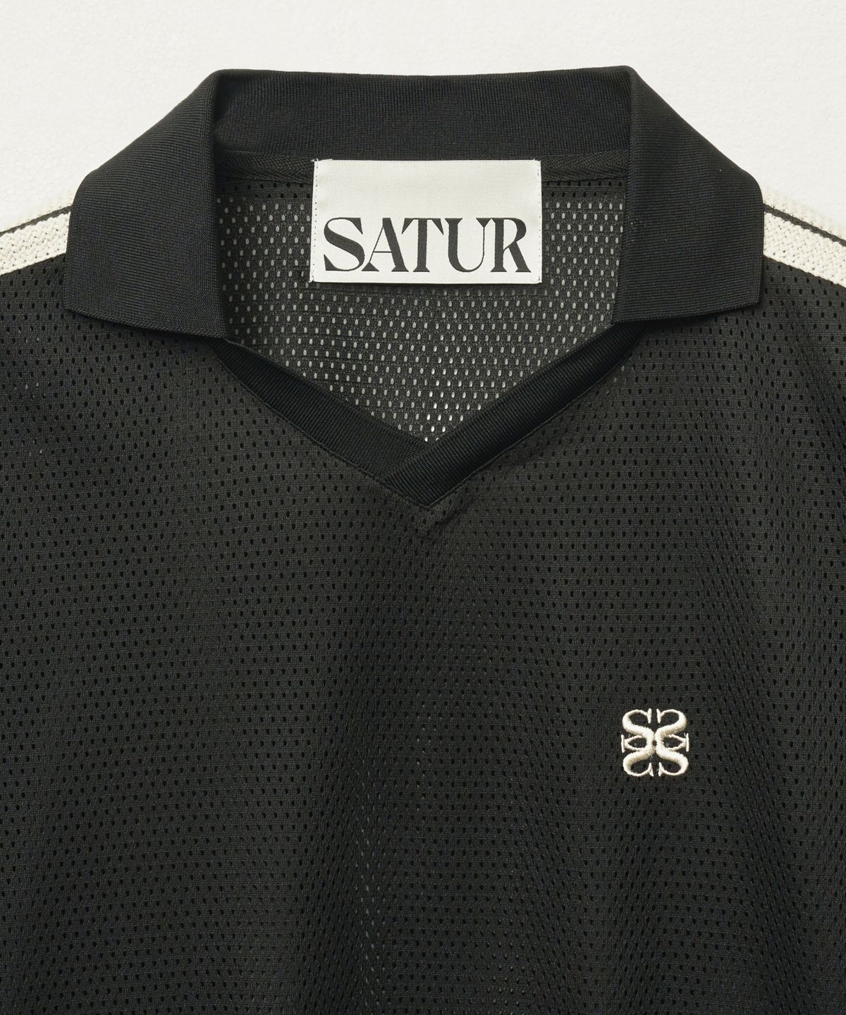 세터(SATUR) 로잔 메쉬 풋볼 셔츠 블랙