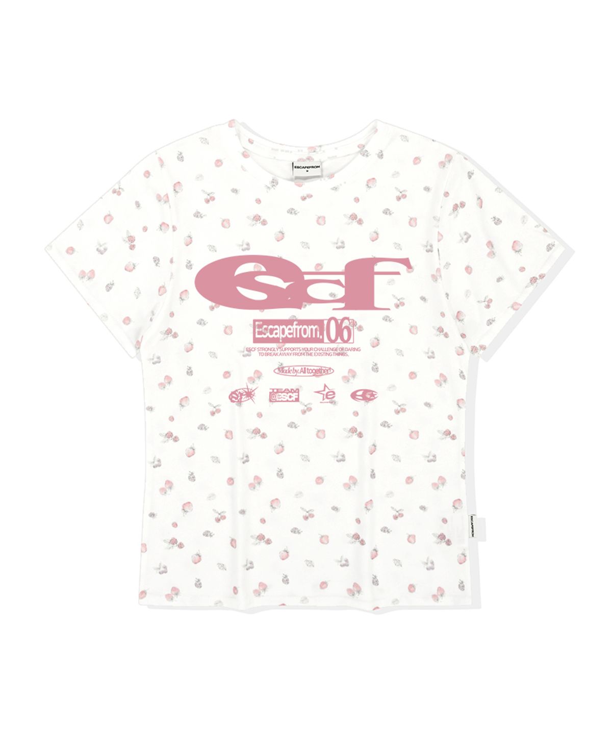 이스케이프프롬(ESCAPEFROM) ESCF 로고 콜라주 앤드 빈티지 스트로베리 풀프린트 슬림핏 반팔티 아이보리