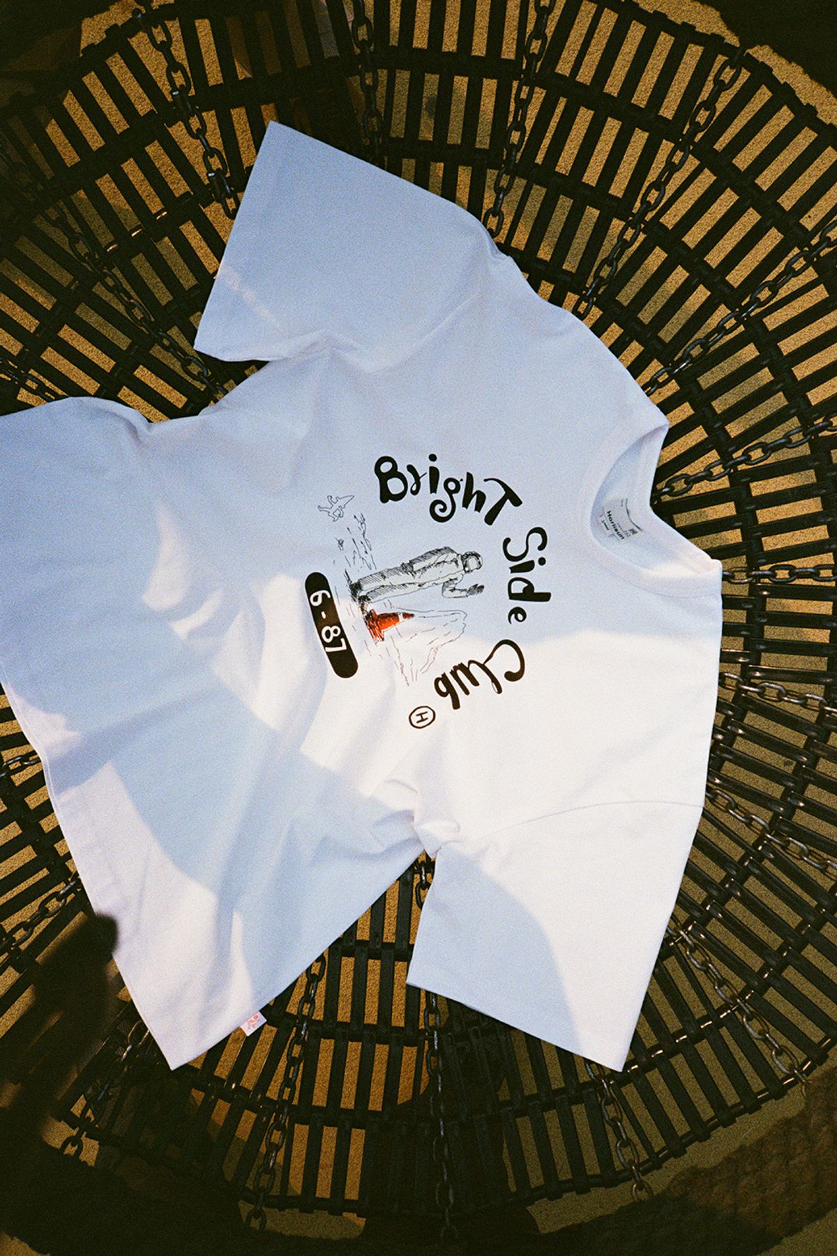 홀리선(HORLISUN) 25 B.S.C GRAPHIC T-SHIRT ASTRONAUT