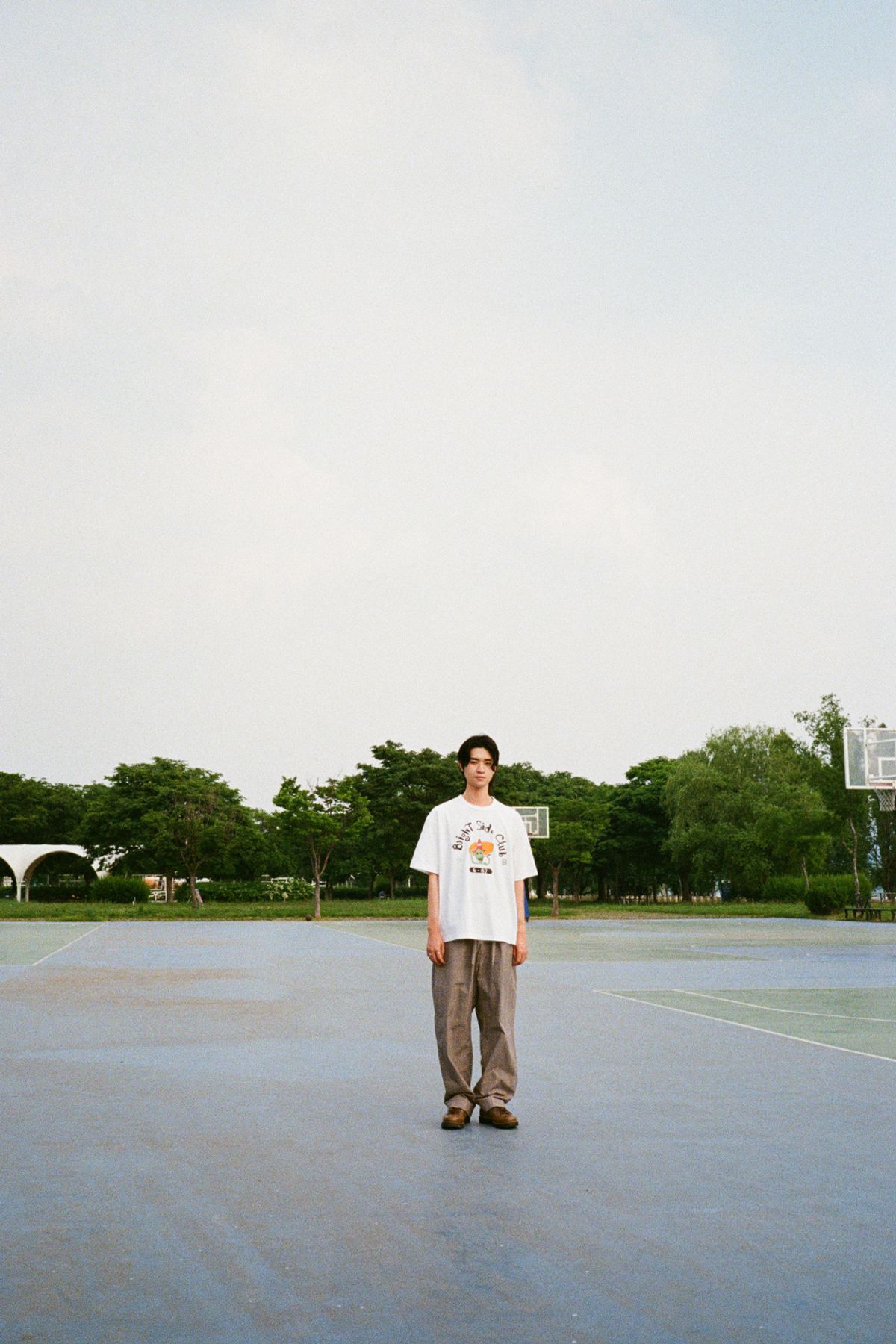 홀리선(HORLISUN) 25 B.S.C GRAPHIC T-SHIRT ALIEN