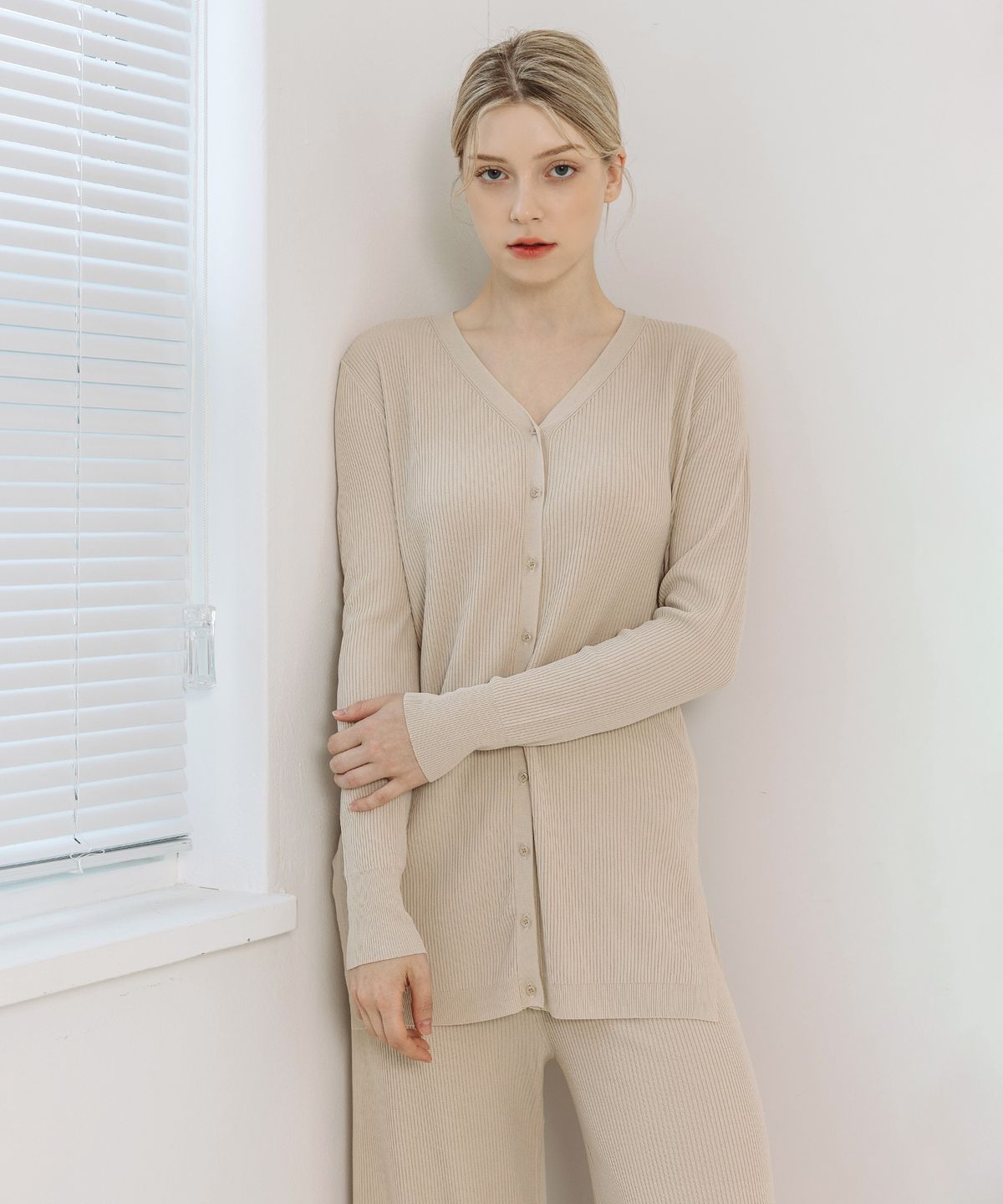 바스카라(VASCARA) [SET] Er V-neck Golgi Cardigan + Banding Pants Set-up (4colors)