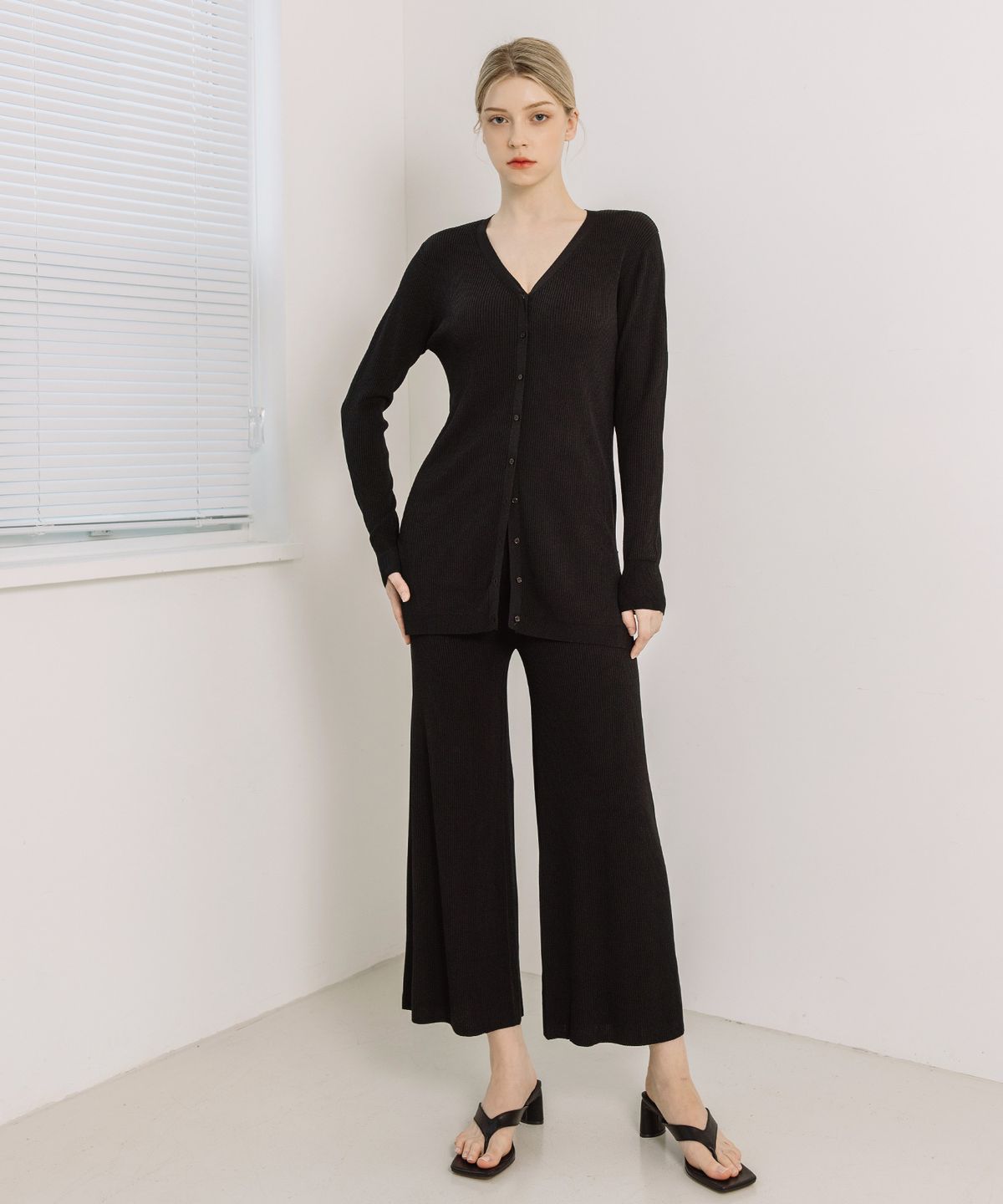 바스카라(VASCARA) [SET] Er V-neck Golgi Cardigan + Banding Pants Set-up (4colors)