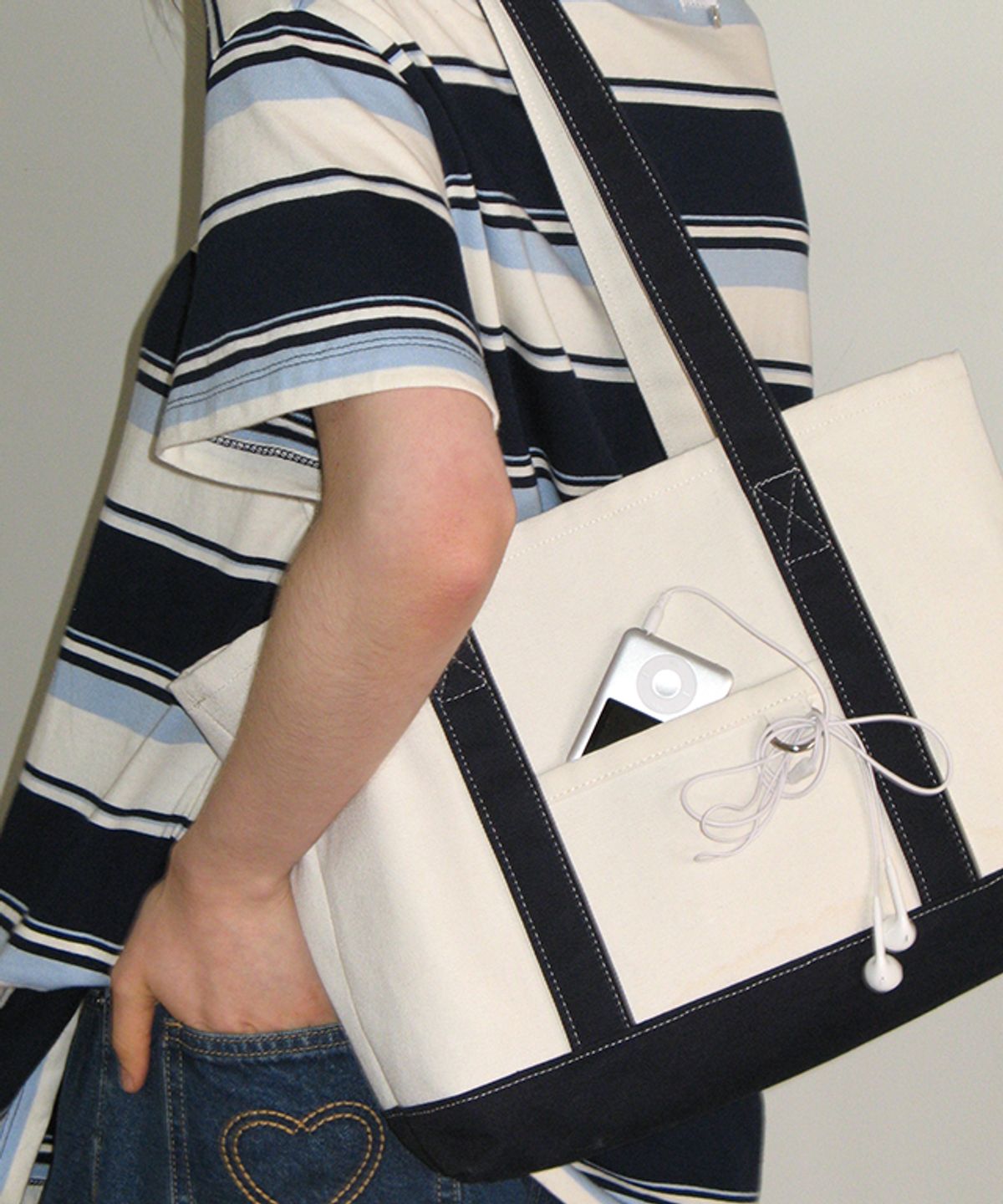 론론(RONRON) DAILY CONTRAST CANVAS TOTE BAG CREAM NAVY