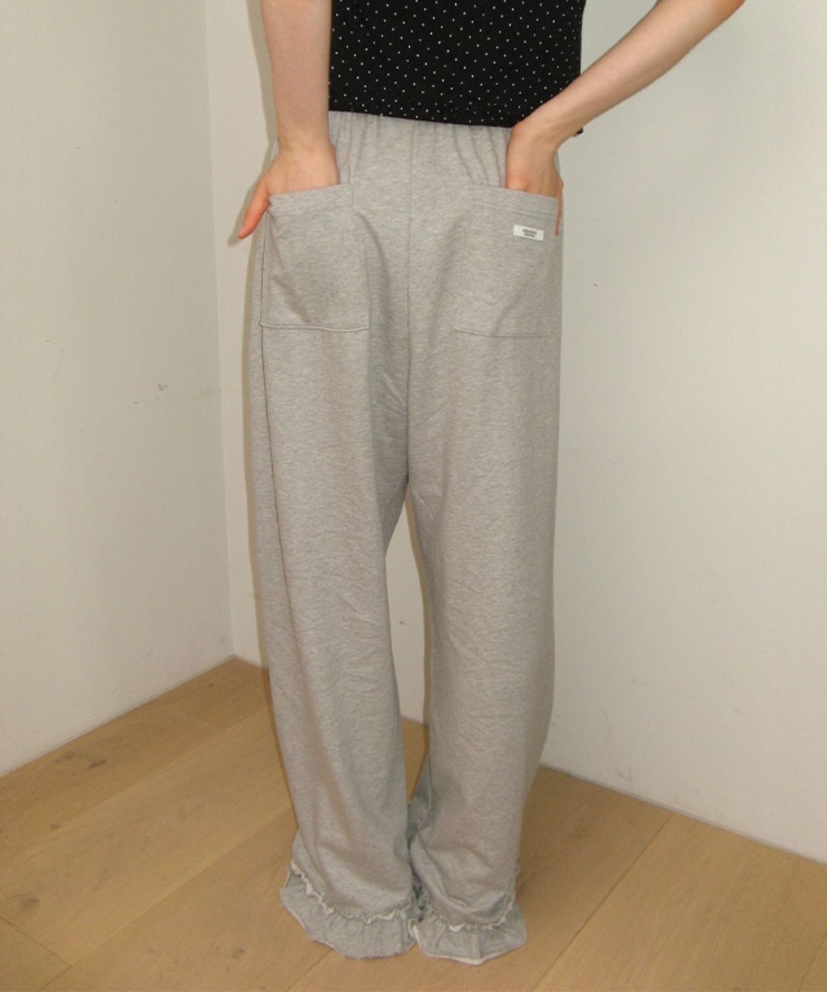 론론(RONRON) RUFFLE WRAPOVER PANTS MELANGE GREY
