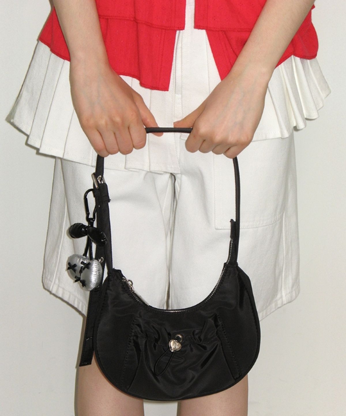 론론(RONRON) OFF BALANCE PLEAT LAYERED SHORTS PANTS WHITE