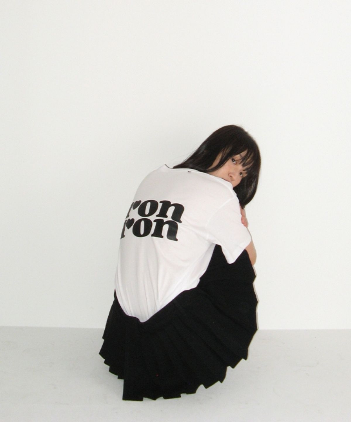 론론(RONRON) OFF BALANCE PLEAT LAYERED SHORTS PANTS BLACK