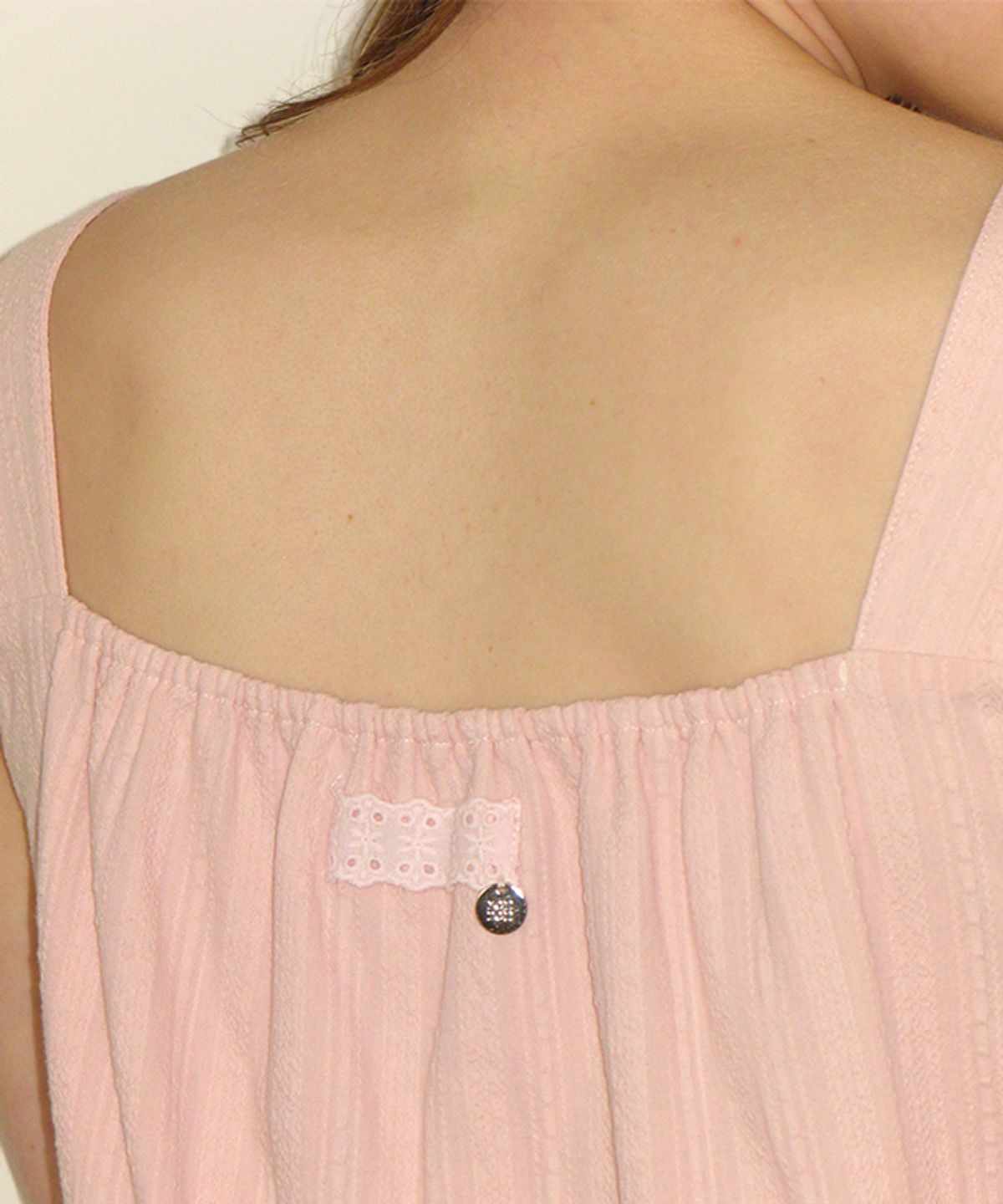 론론(RONRON) MILKY TIE SHIRRING SLEEVELESS DRESS SOFT PINK