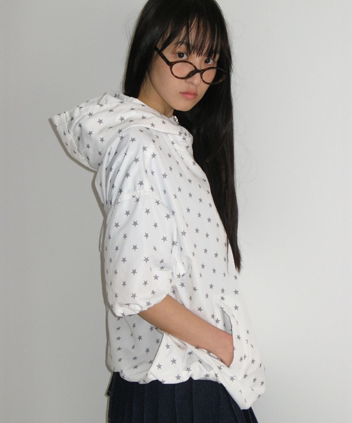 론론(RONRON) HOODED HALF SLEEVE WINDBREAKER WHITE STAR