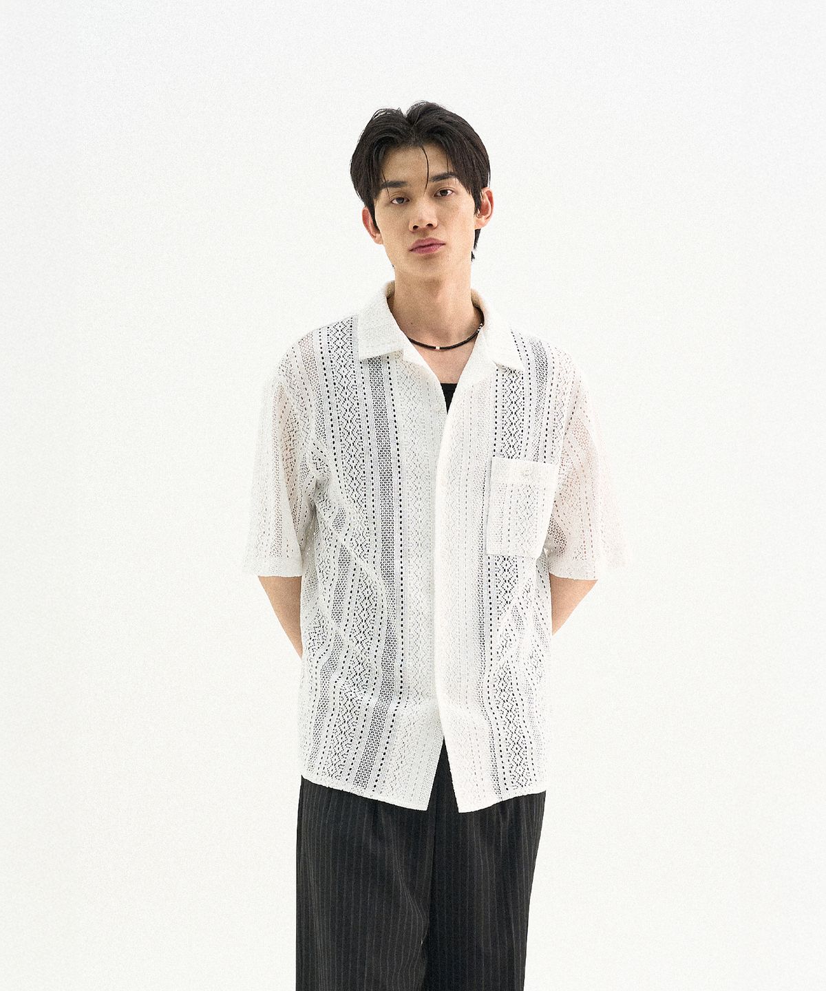 트립르센스(TRIP LE SENS) 패턴드 크로셰 하프 셔츠_블랙