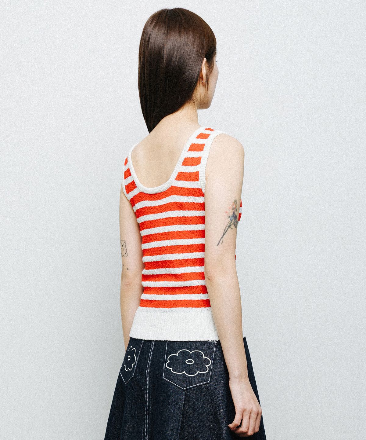 데이지신드롬(DAISY SYNDROME) SQUARE STRIPE SLEEVELESS KNIT red