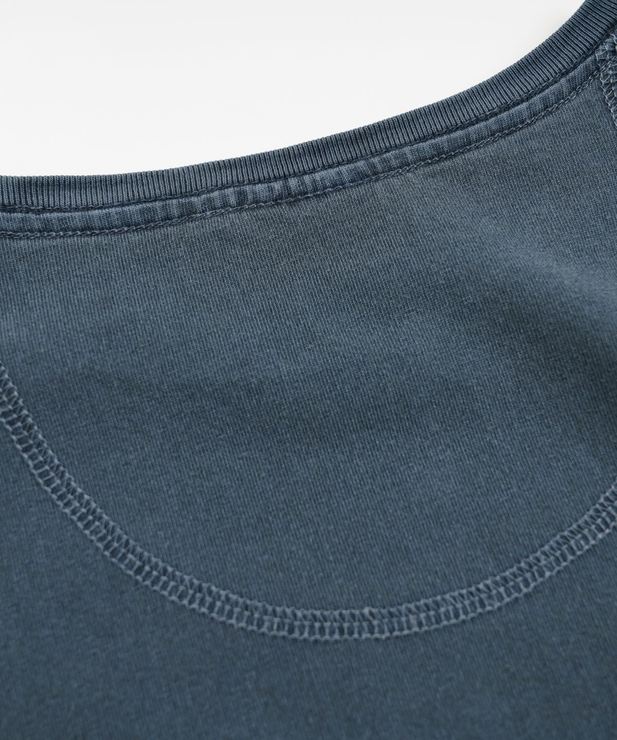 프리즘웍스(FRIZMWORKS) COVER STITCH PIGMENT DYEING TEE _ NAVY