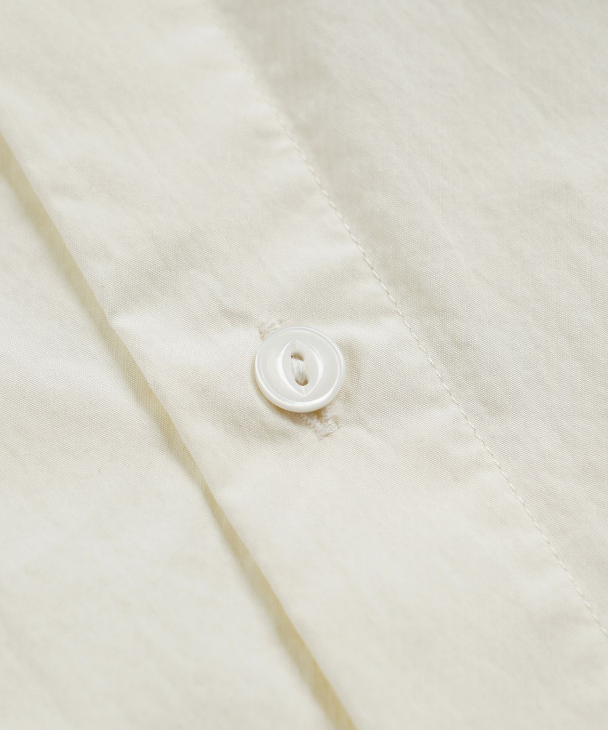 프리즘웍스(FRIZMWORKS) FEATHER CN RELAXED HALF SHIRT _ IVORY