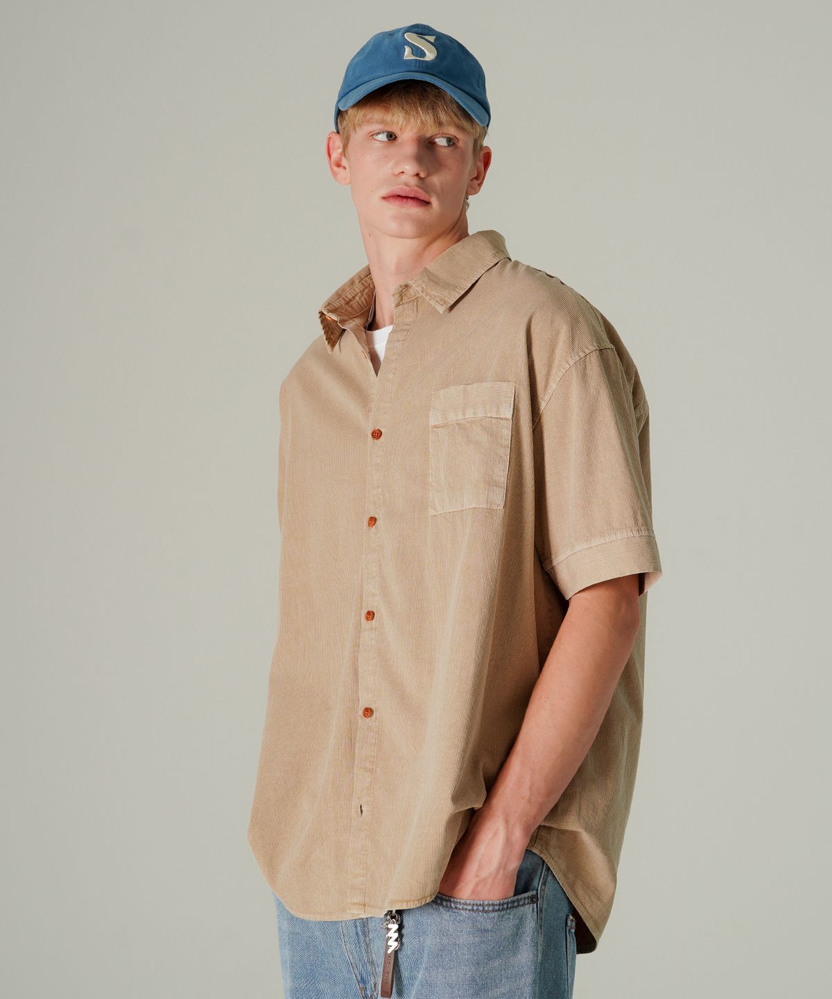 더블유브이프로젝트(WV PROJECT) 쿨 썸머 스트라이프 피그먼트 반팔셔츠 베이지 MJSS7787