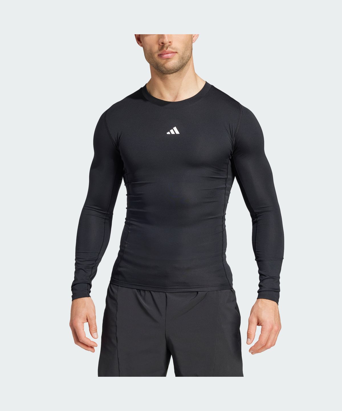 아디다스(ADIDAS) 테크핏 컴프레션 트레이닝 긴팔 티 JE6702