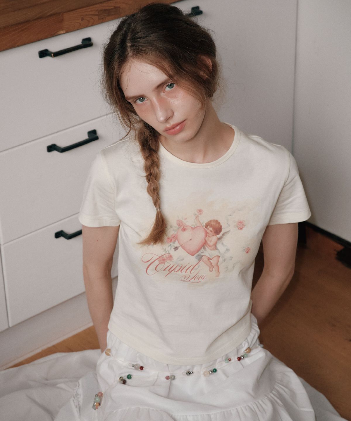 이고프리덤랩(AEGO FREEDOM LAB) 엔젤 큐피드 크롭 티셔츠_바닐라
