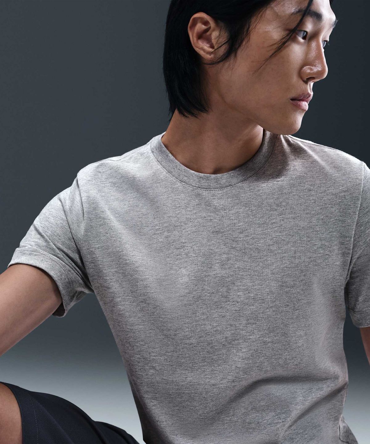 나이키(NIKE) 스포츠웨어 티셔츠 M - 다크 그레이 헤더:라이트 스모크 그레이 / HQ3717-063