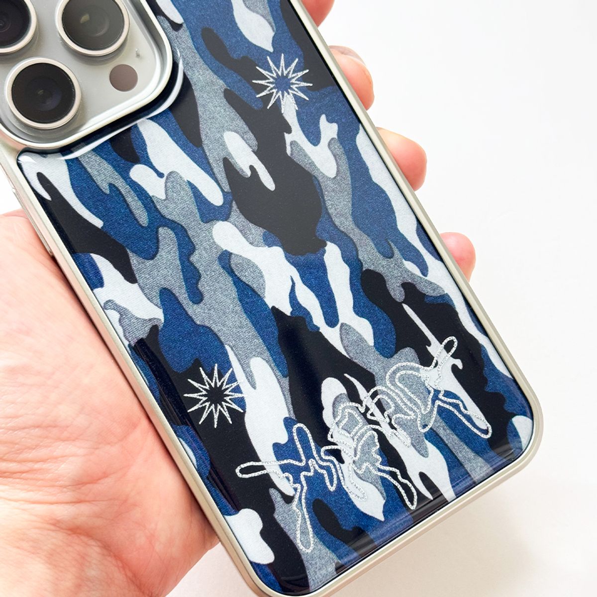 메모리즈바운더리(MEMORIESBOUNDARY) Sharpburst Camouflage Phone Case (SV_Blue)
