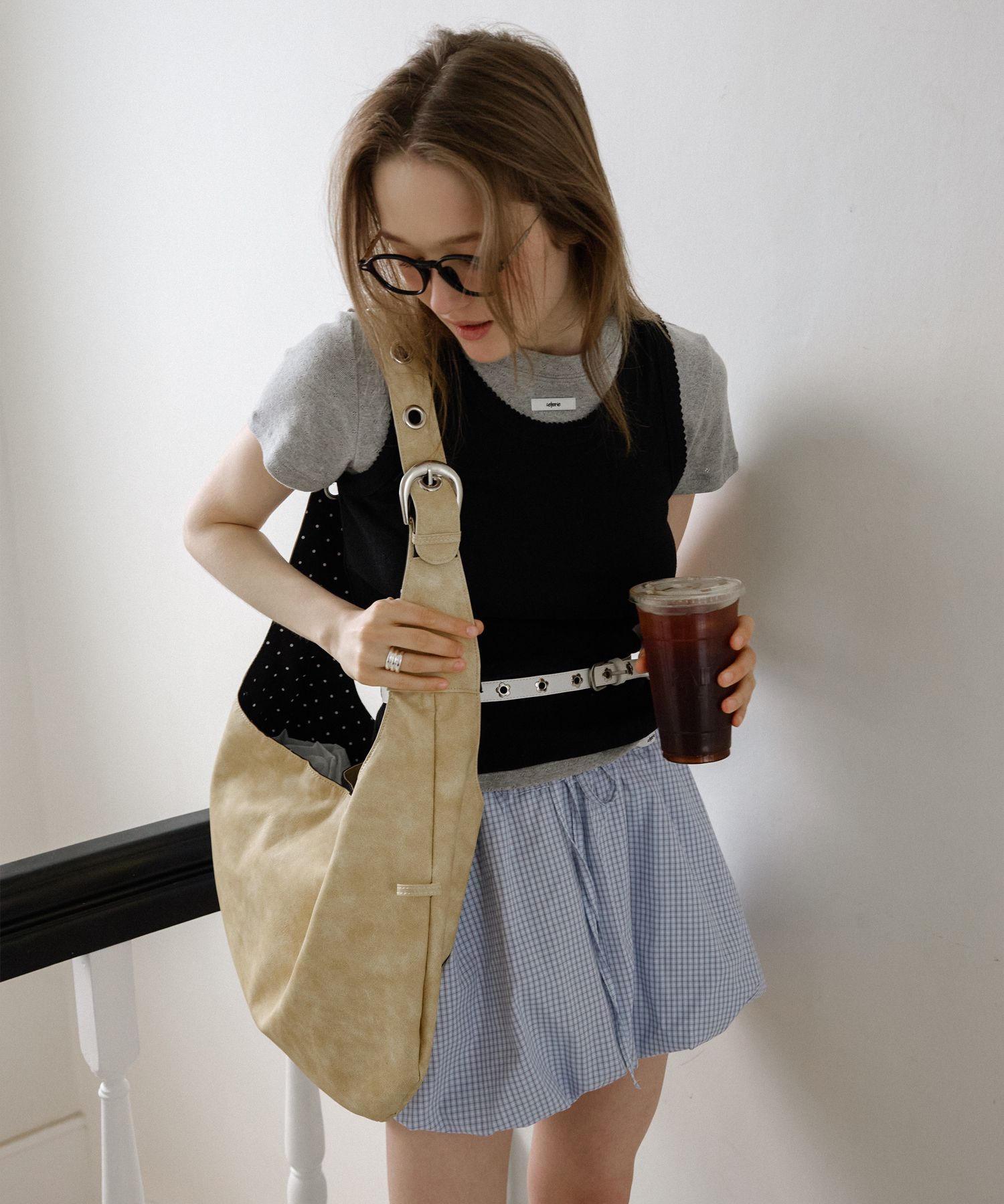 韓国商品/LETERIE LETERIE BUCKLE REVERSIBLE SHOULDER BAG MUSINSA | LETERIE BUCKLE REVERSIBLE SHOULDER BAG_BLUE