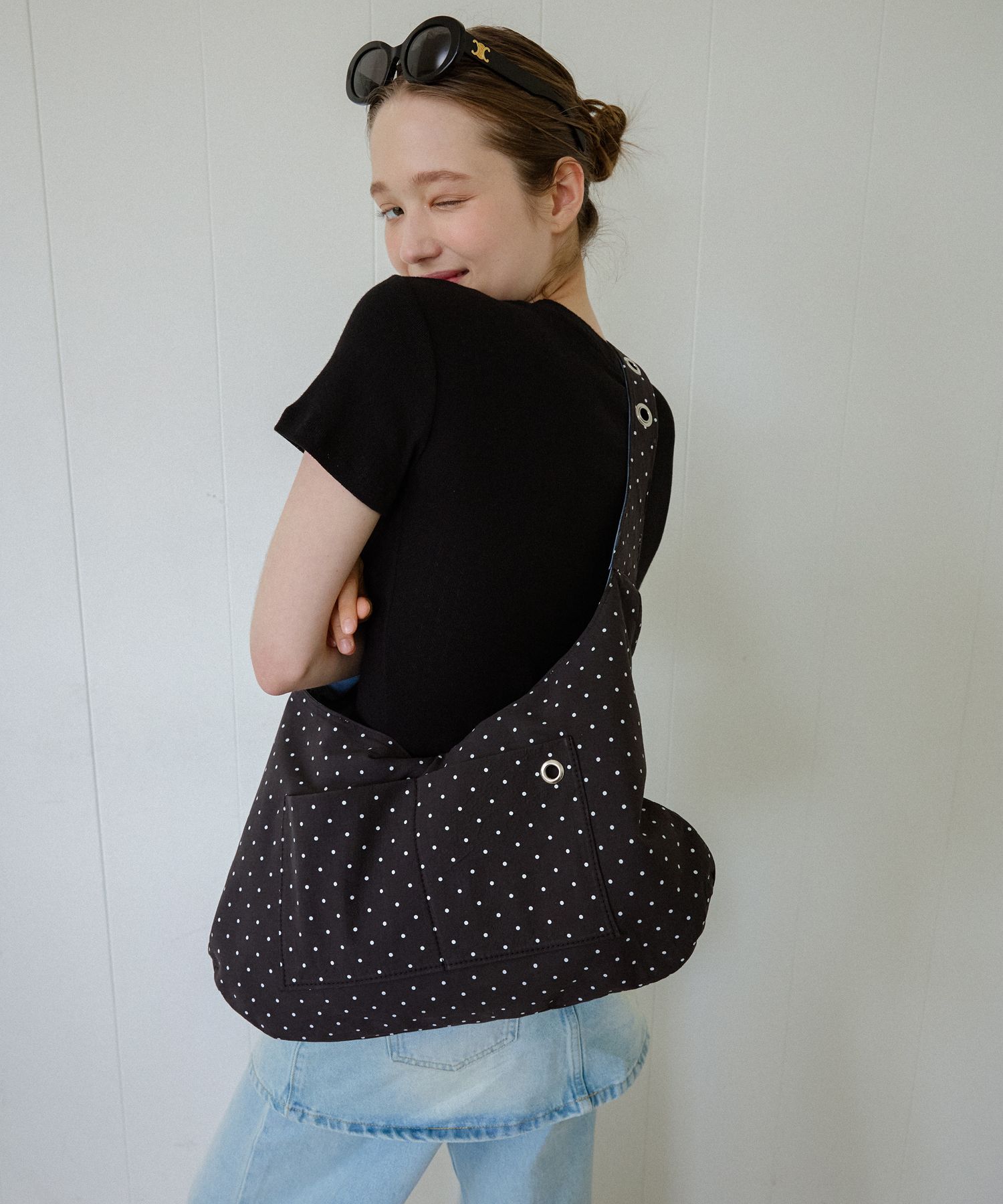 MUSINSA | LETERIE BUCKLE REVERSIBLE SHOULDER BAG_BROWN