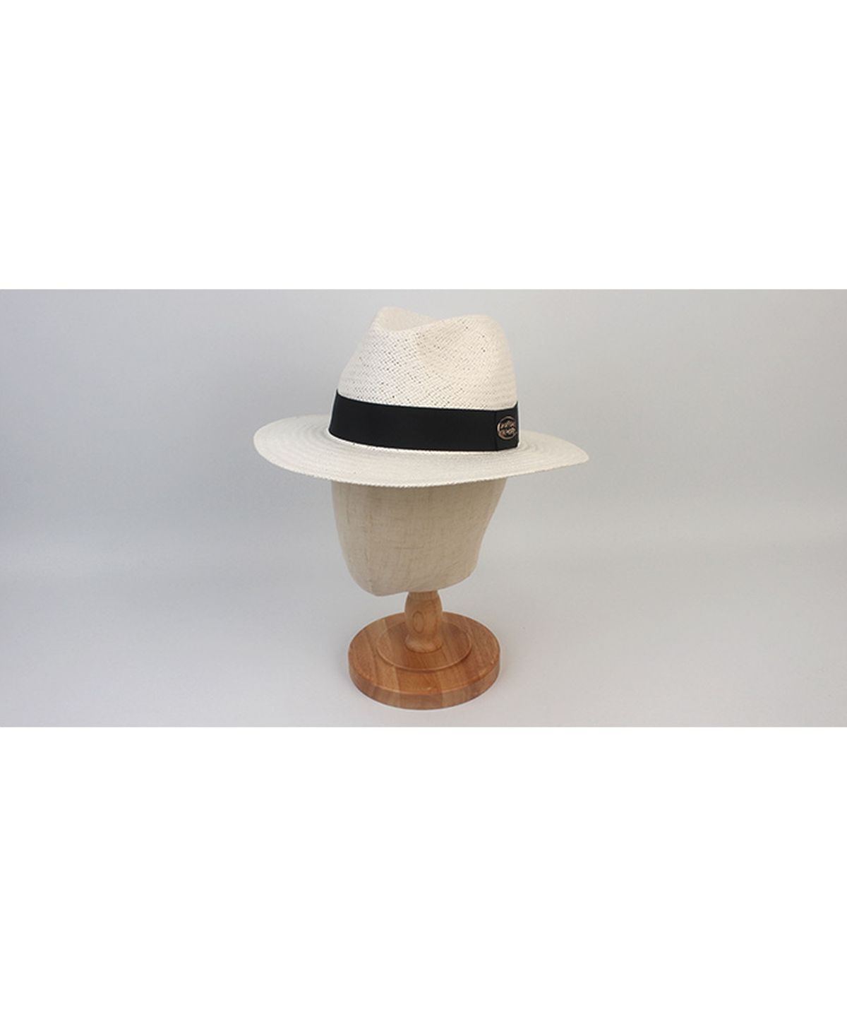 유니버셜 케미스트리(UNIVERSAL CHEMISTRY) Swing Basic White Fedora 여름페도라