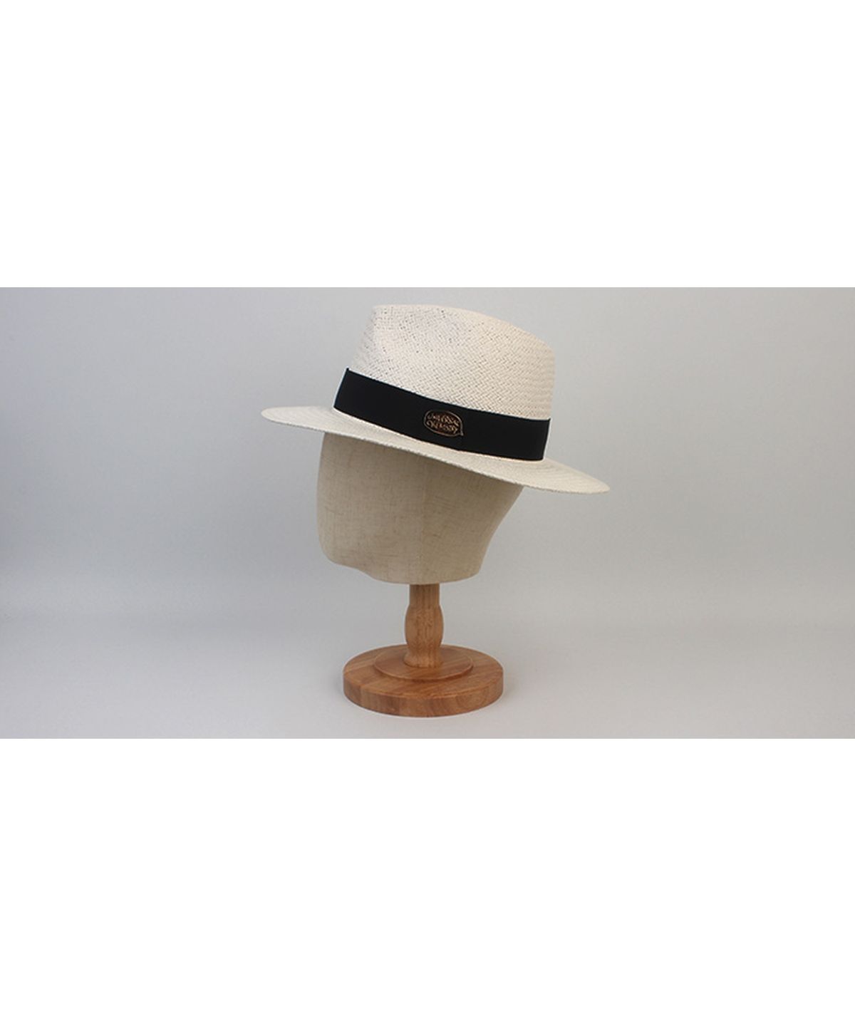 유니버셜 케미스트리(UNIVERSAL CHEMISTRY) Swing Basic White Fedora 여름페도라