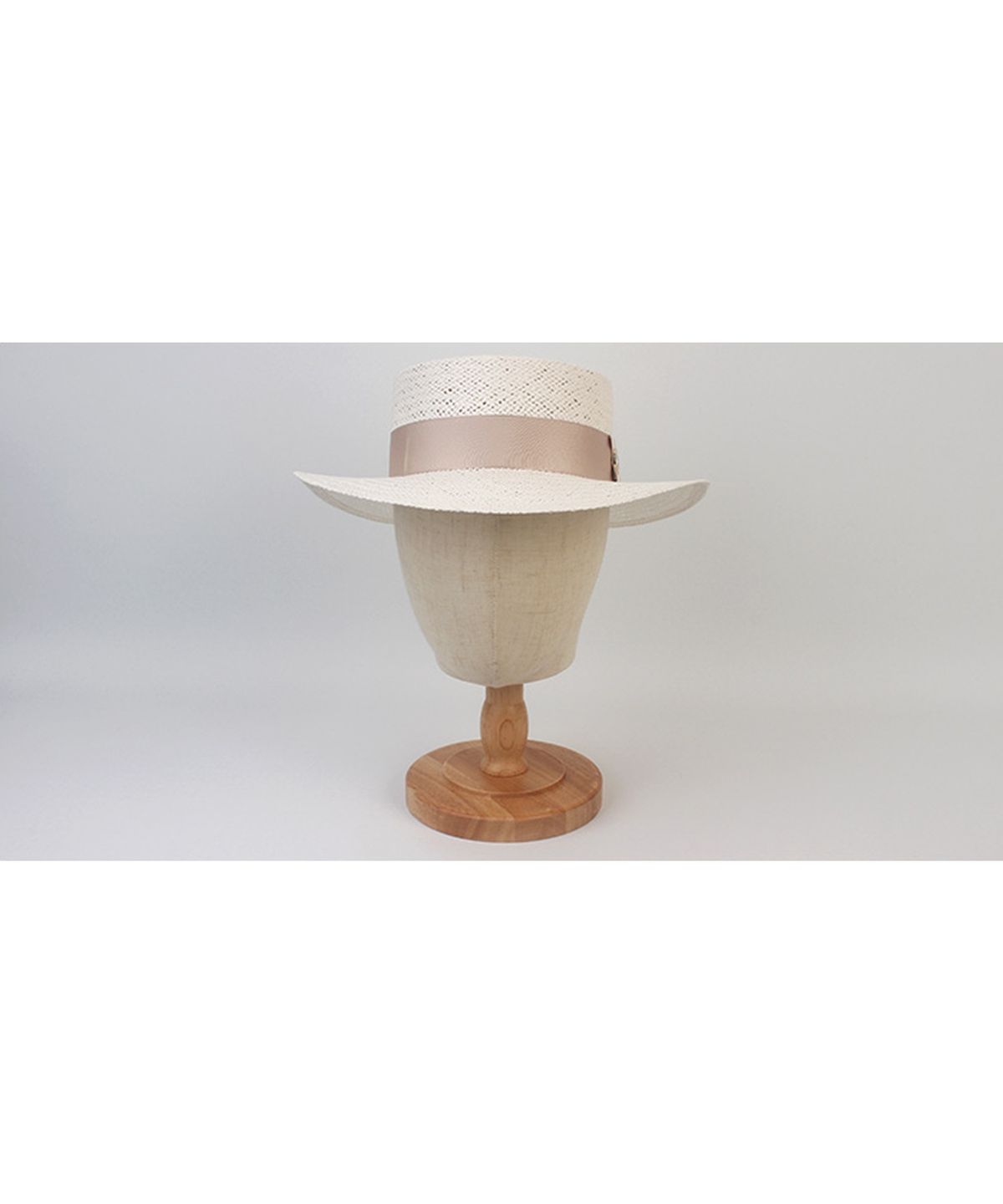 유니버셜 케미스트리(UNIVERSAL CHEMISTRY) White Ivory Line Panama Hat 파나마햇