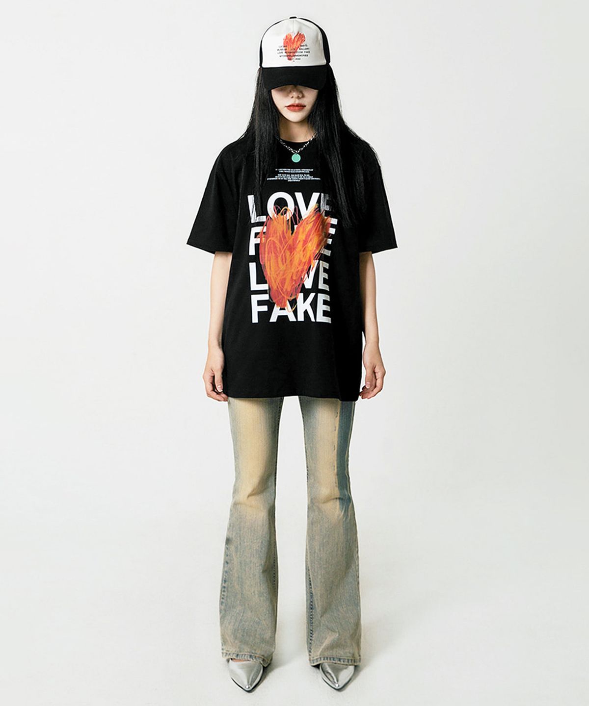마이딥블루메모리즈(MY DEEP BLUE MEMORIES) LOVE X FAKE GRAPHIC T-SHIRTS (BLACK)