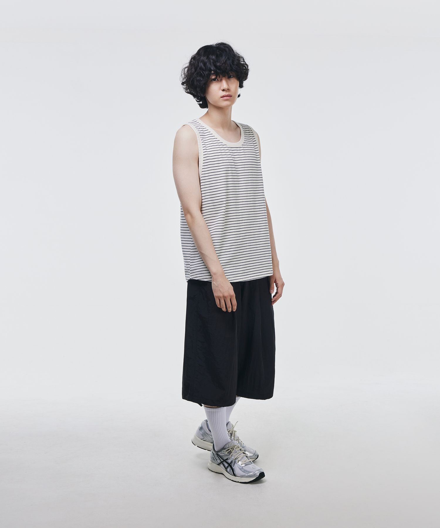 [SIGNATURE] One-tuck banding nylon bermuda pants /追跡付 SIGNATURE] One-tuck banding nylon bermuda pants /追跡付