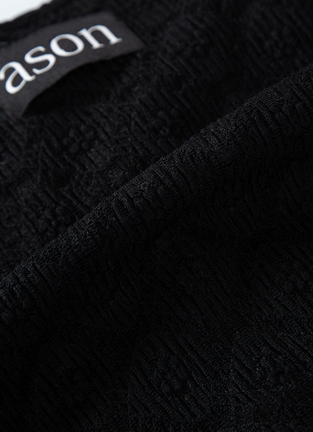 애즈온(ASON) SIA TIE SLEEVELESS / BLACK