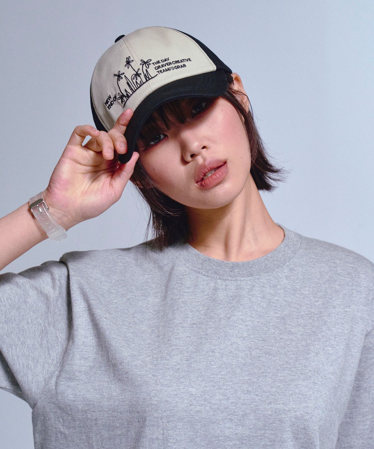 그레이버(GRAVER) [UNISEX]END OF 배색 볼캡 _아이보리 블랙