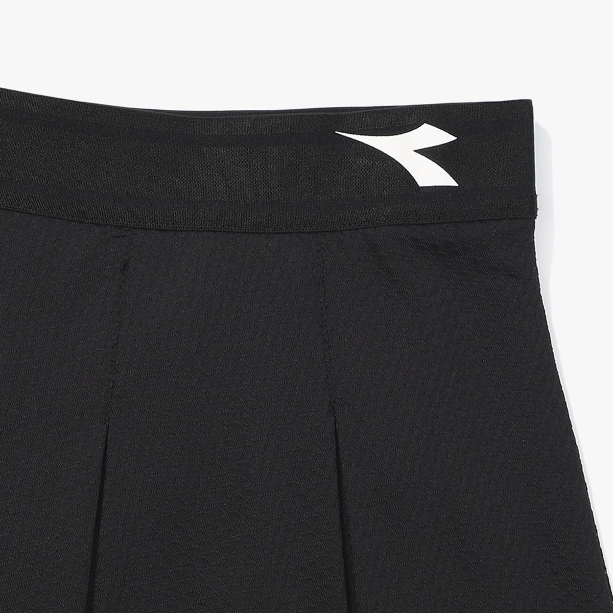 디아도라(diadora) 플레르 메쉬 플리츠 스커트 BLACK