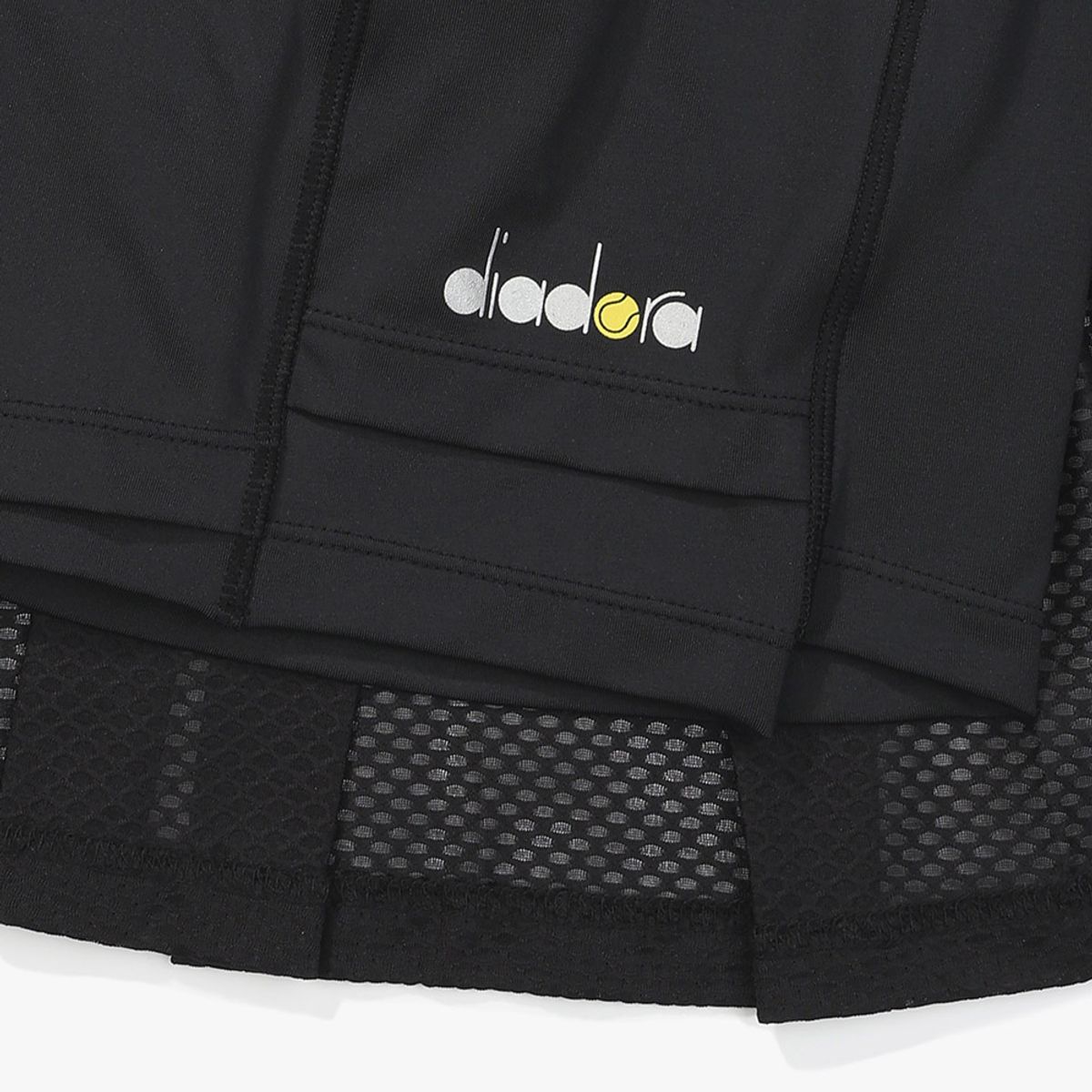 디아도라(diadora) 플레르 메쉬 플리츠 스커트 BLACK