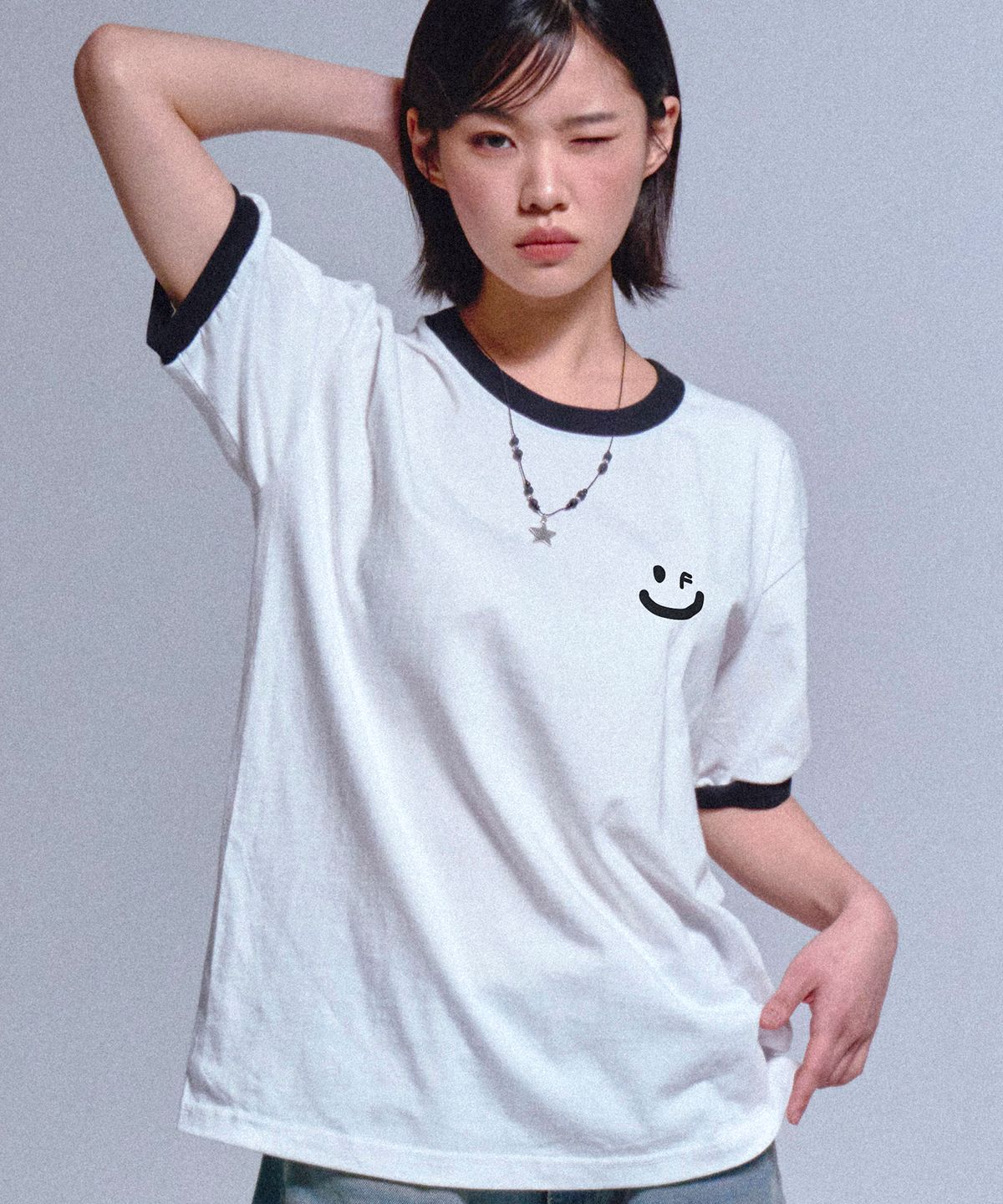 그레이버(GRAVER) [UNISEX]스몰 드로잉스마일 링거 반팔티_2color