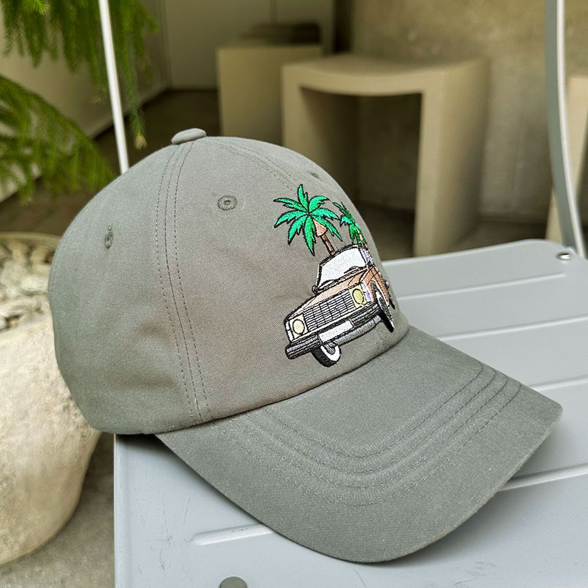 앤드씨유(AND SEE YOU) car embroidery ball cap-grey JCP0010