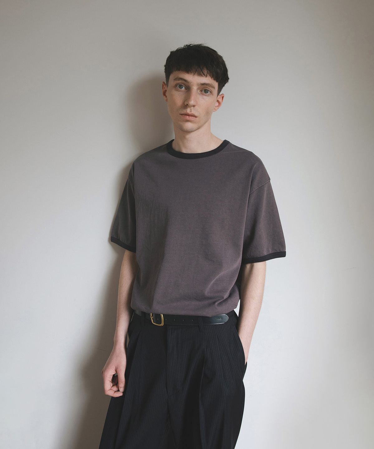 어나더 오피스(ANOTHER OFFICE) Homeboy Garment Ringer Tee (Charcoal Brown)