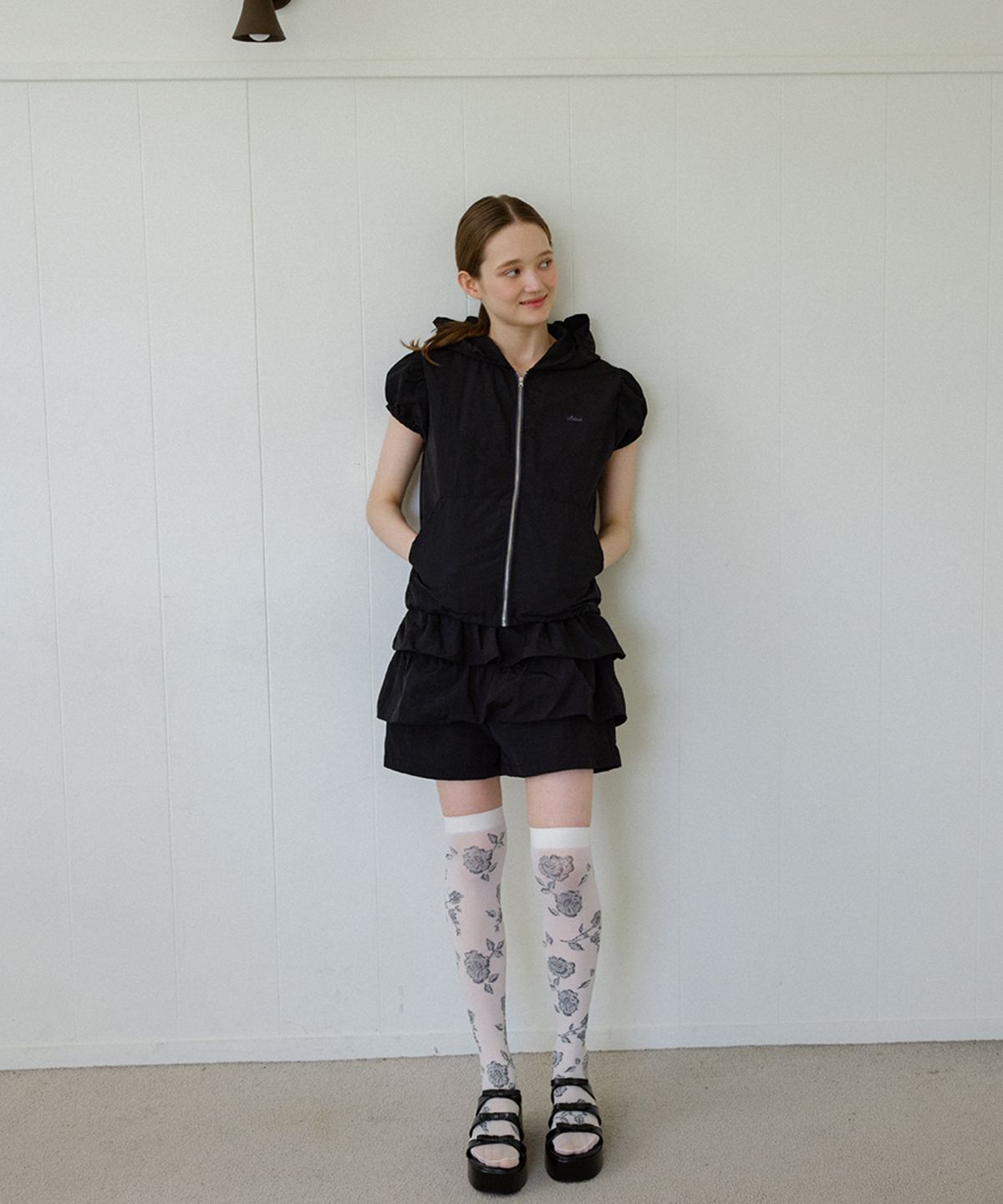 레터리(LETERIE) NYLON FRILL PANTS_BLACK