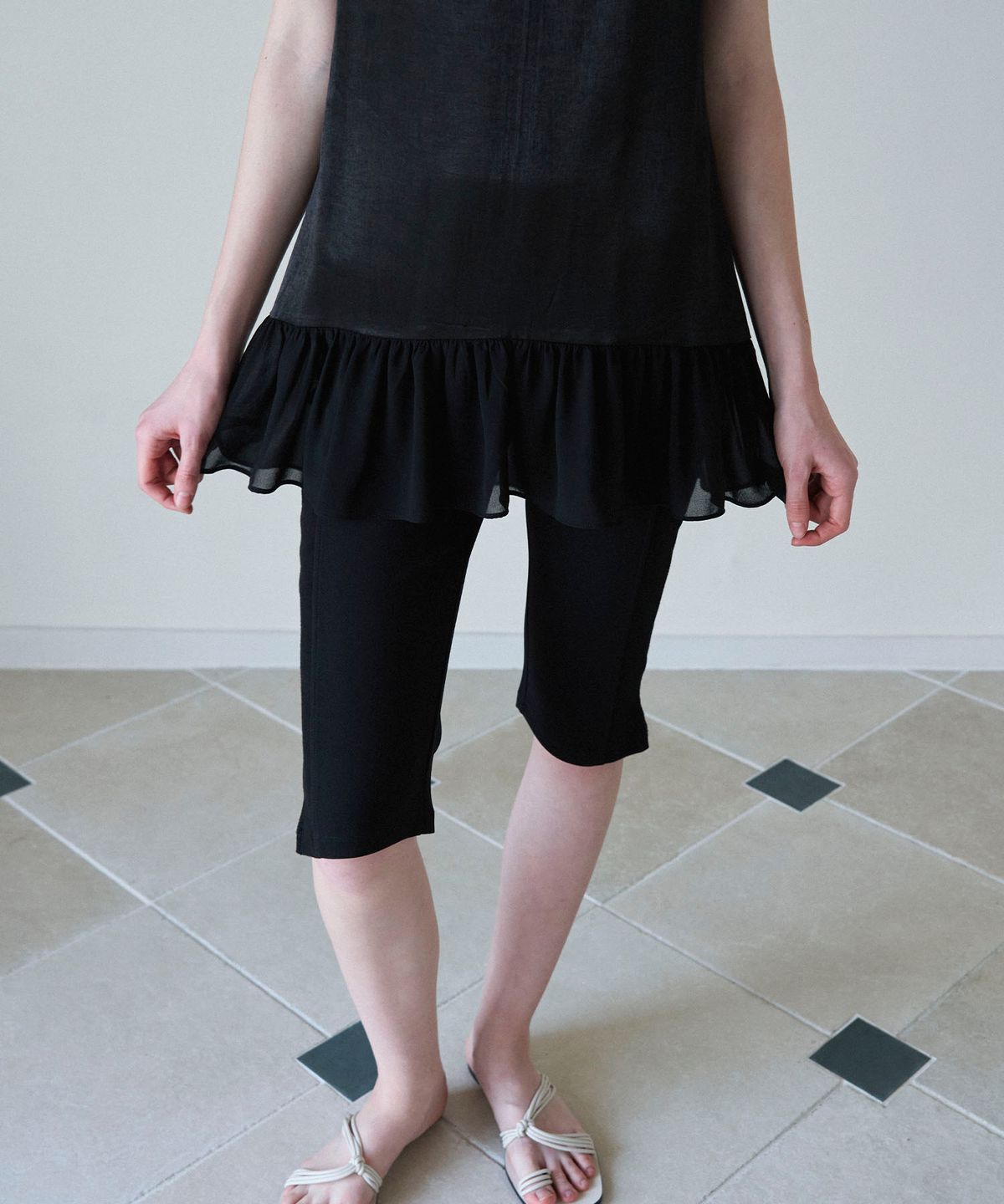쏘이르(SO IR) (2COLOR)SILKY CHIFFON MINI DRESS