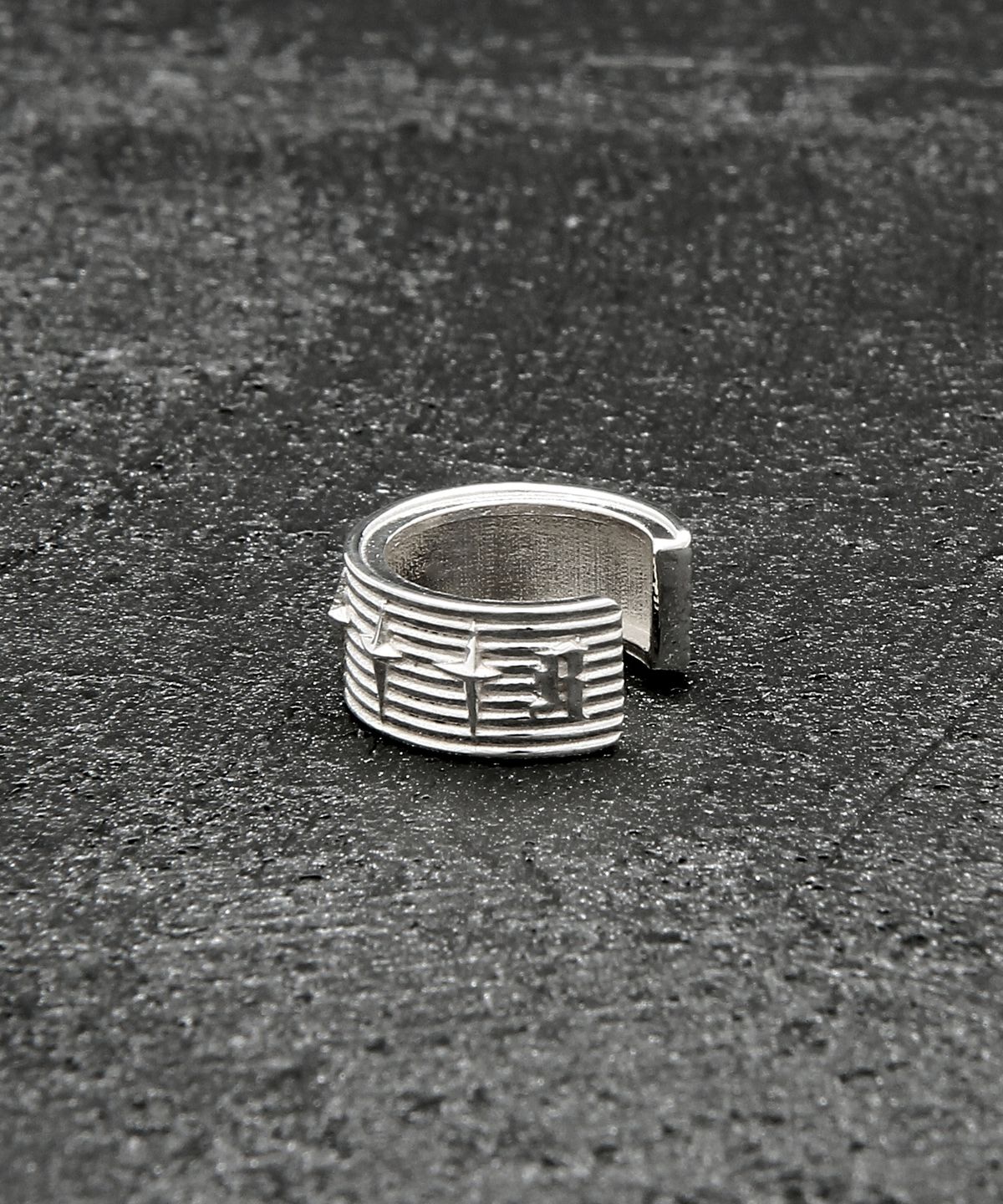 로얄피스(ROYAL PIECE) RP Roll ear cuff