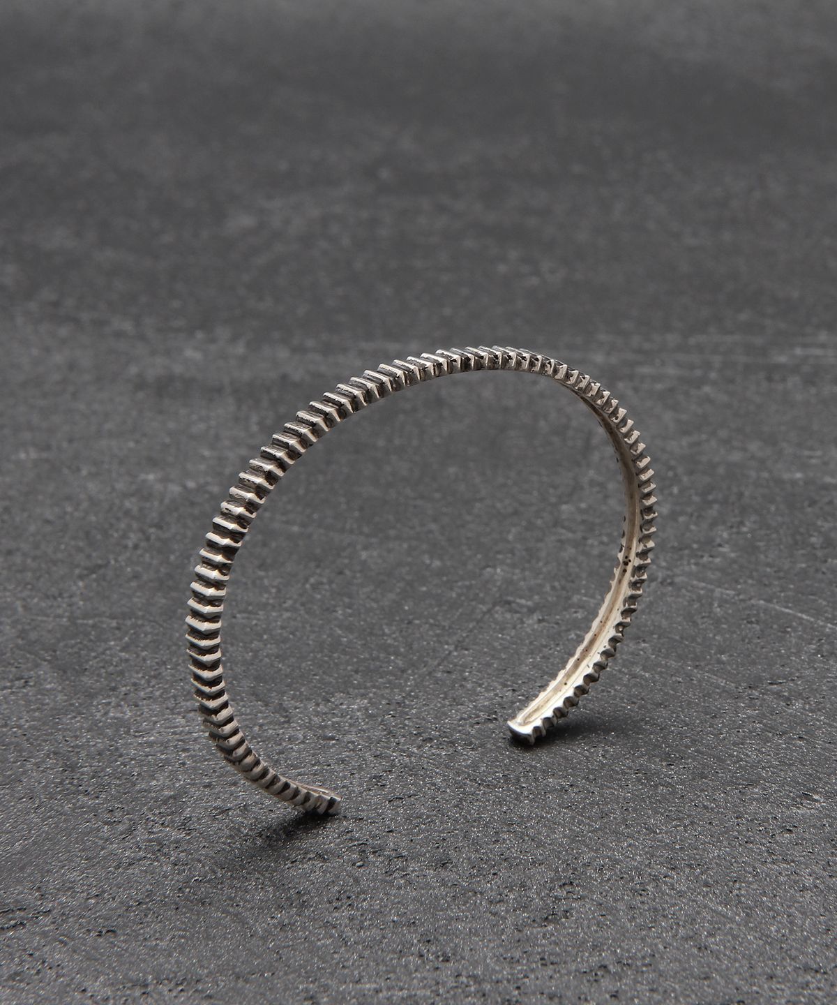 로얄피스(ROYAL PIECE) Gear pattern 2 bangle
