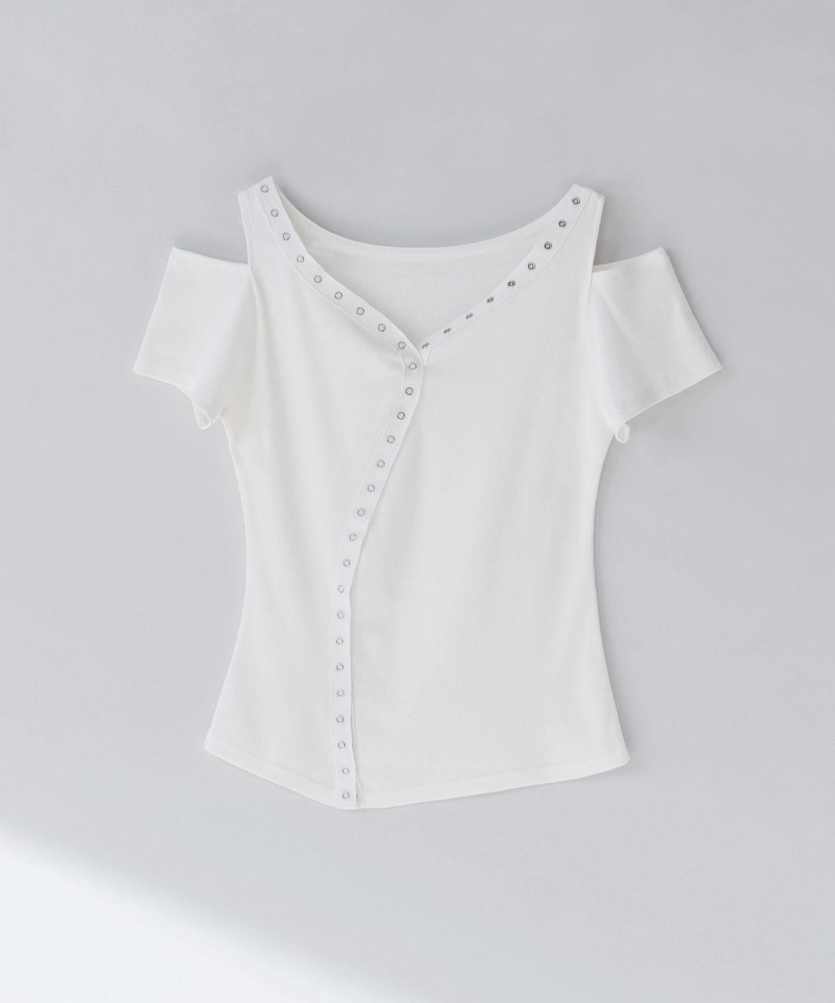 닐링(NILLRING) T19.00 Snep point Short-sleeved cardigan _ White