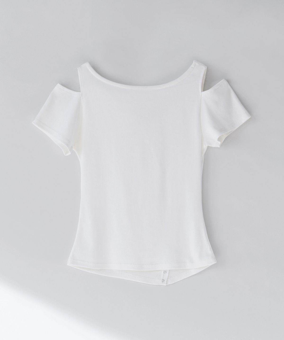 닐링(NILLRING) T19.00 Snep point Short-sleeved cardigan _ White