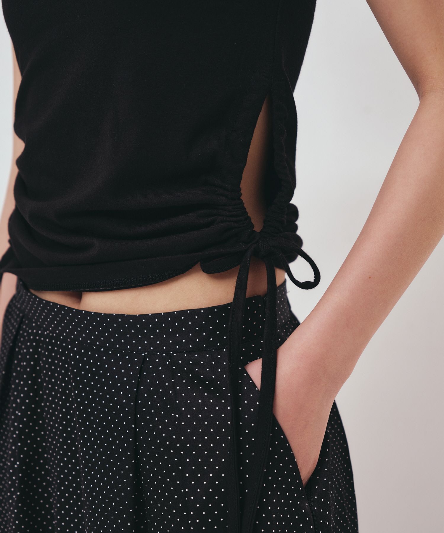 holed topp / BLACK – SHISHIKUI