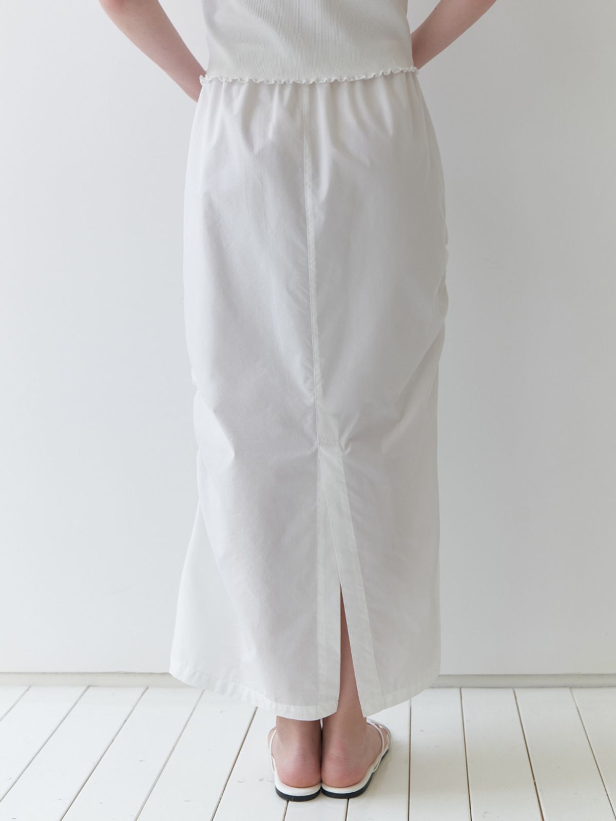 리엘(RE L) Bas H shirring skirt (white)
