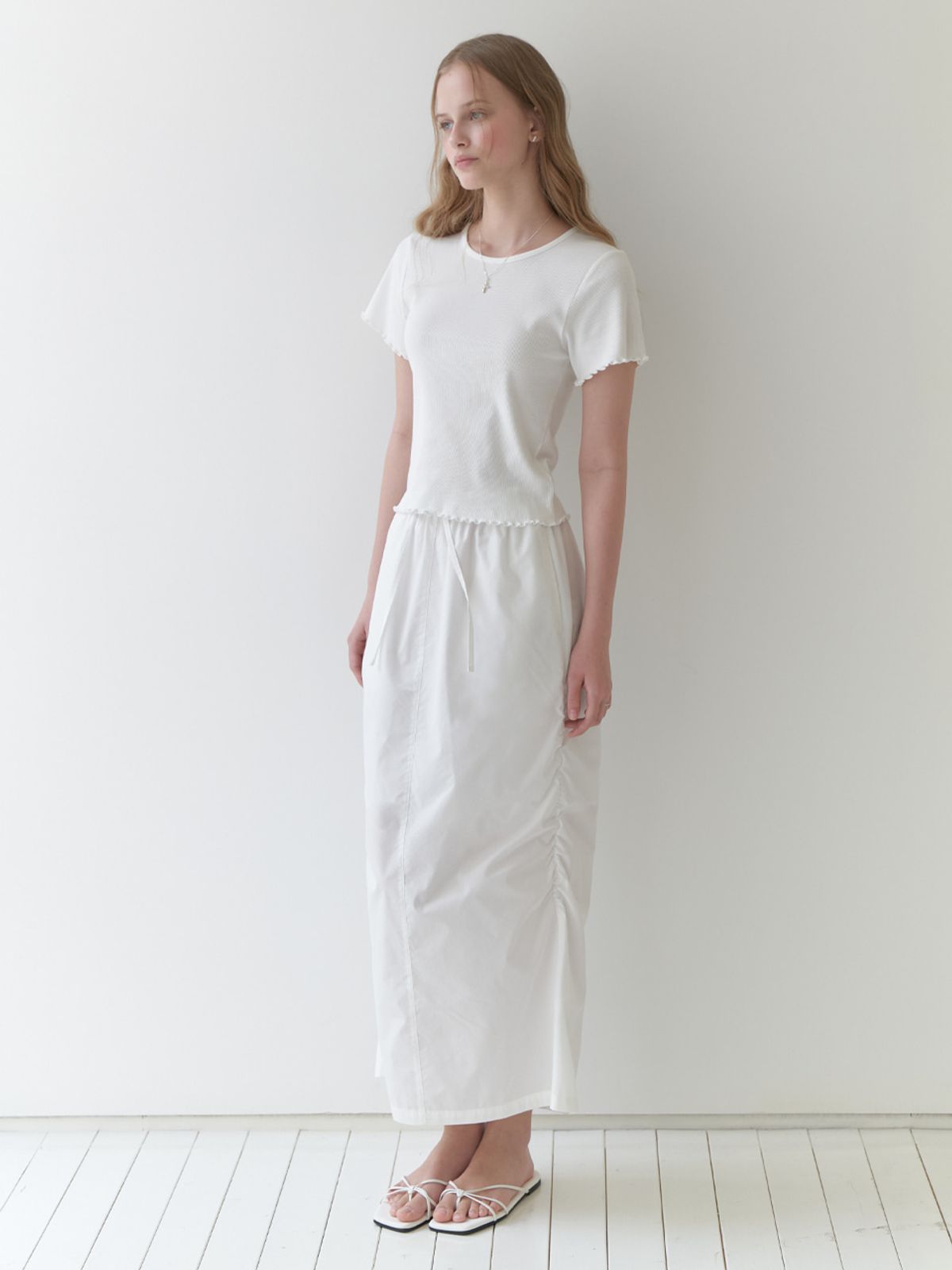 리엘(RE L) Bas H shirring skirt (white)