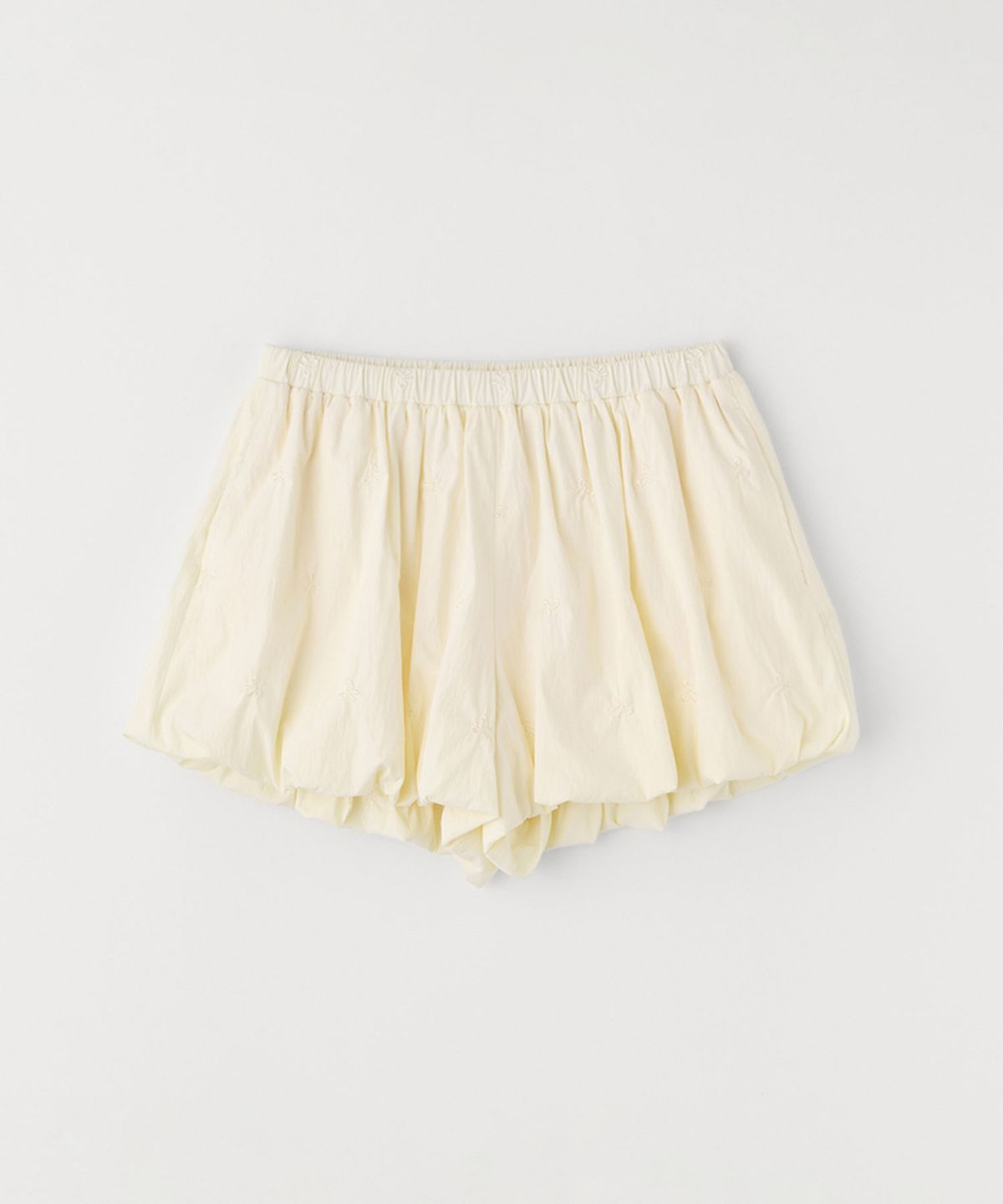 셀리테일즈(CELITAILS) RIBBON EMBROIDERED BALLOON SHORTS_CREAM