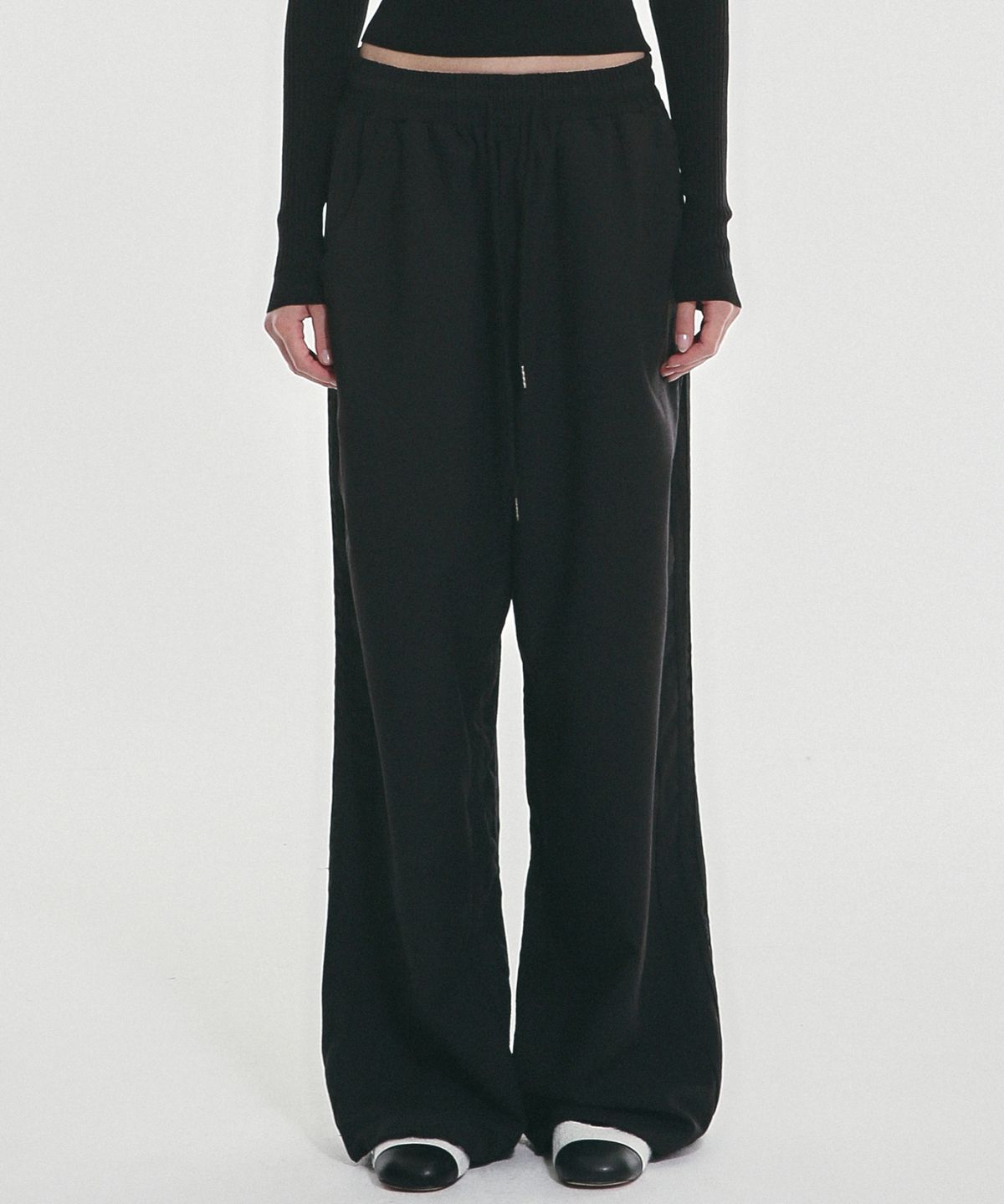 닉앤니콜(NICK&NICOLE) SIDE LINE STRING SLACKS_BLACK