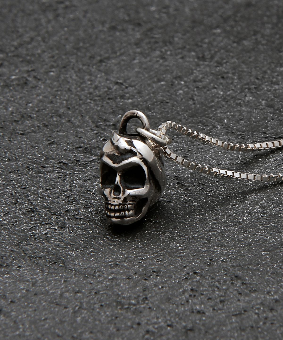 로얄피스(ROYAL PIECE) Skull bandana necklace
